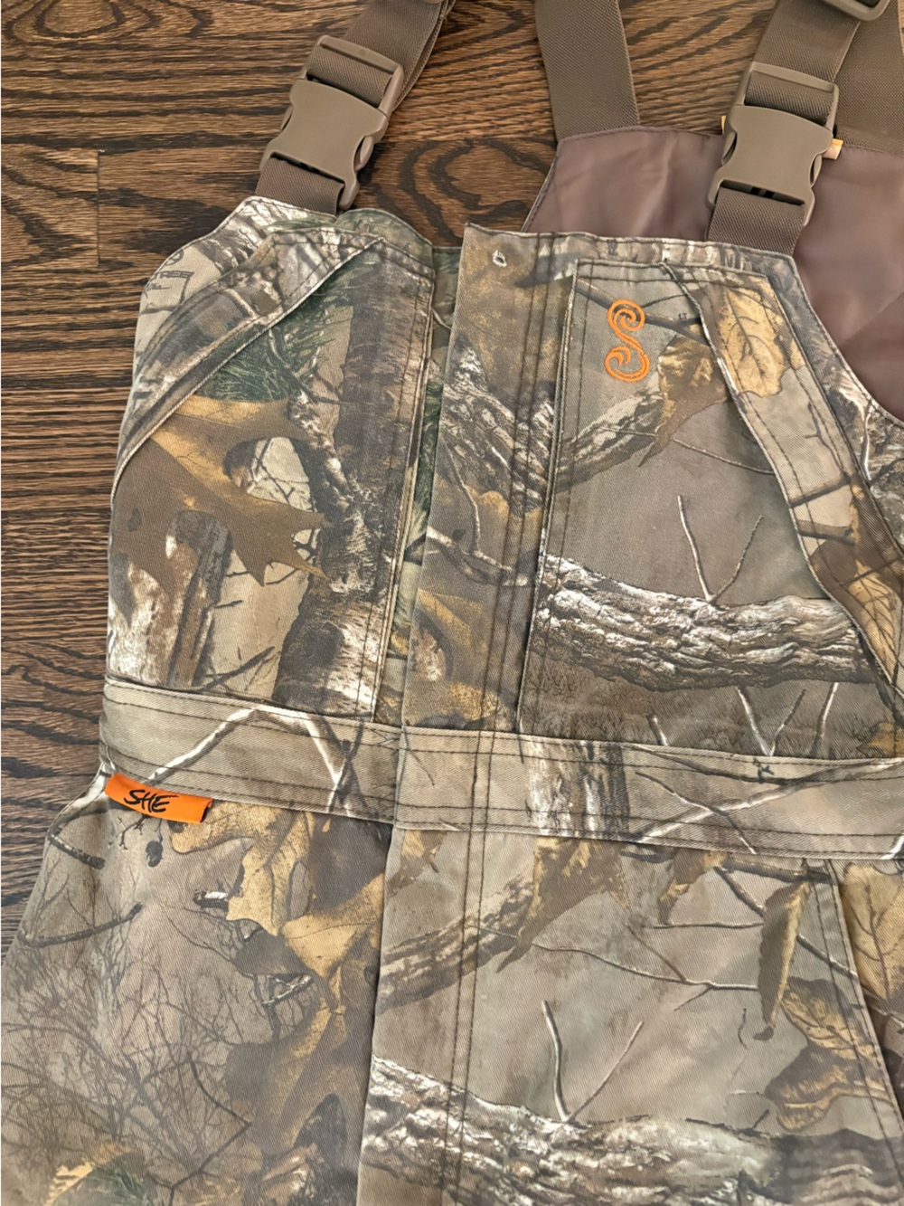 SHE outdoor camouflage bib Women’s LG Real Tree Hunting Overalls - Picture 2 of 3